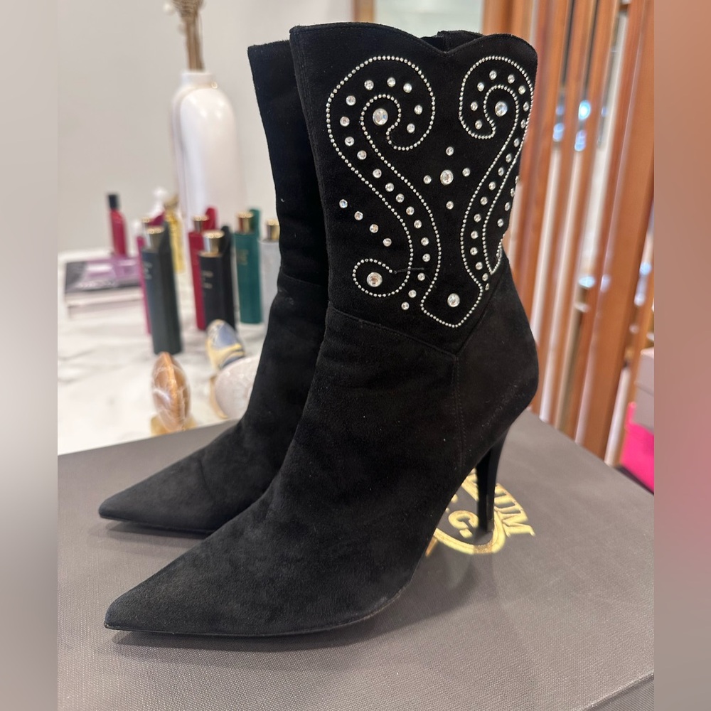 Black Heeled Boots with Stiletto Heel and Embellished Design